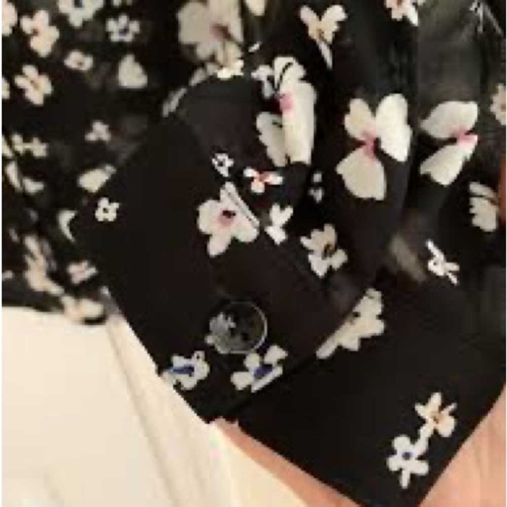 NWT | Cabi 6079 Delight Blouse - Picture 6 of 10